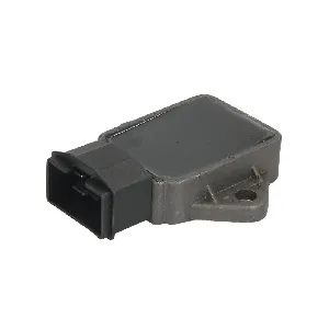 Regler alternatora ARROWHEAD AHA6017 IC-F6673F
