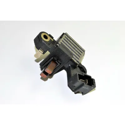 Regler alternatora CQ CQ1010690 IC-B09642