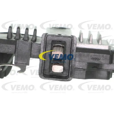 Regler alternatora VEMO V42-77-0009 IC-D9FF11